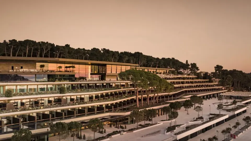 Grand_Park_Hotel_Rovinj_01.jpg